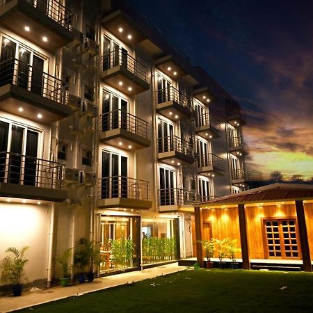 Blue Waves Hotel Tajpur Екстер'єр фото