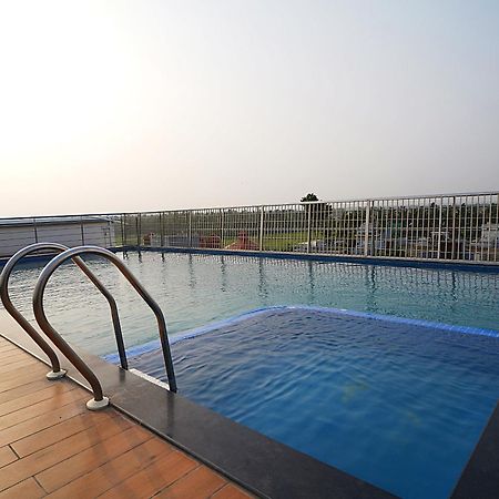 Blue Waves Hotel Tajpur Екстер'єр фото