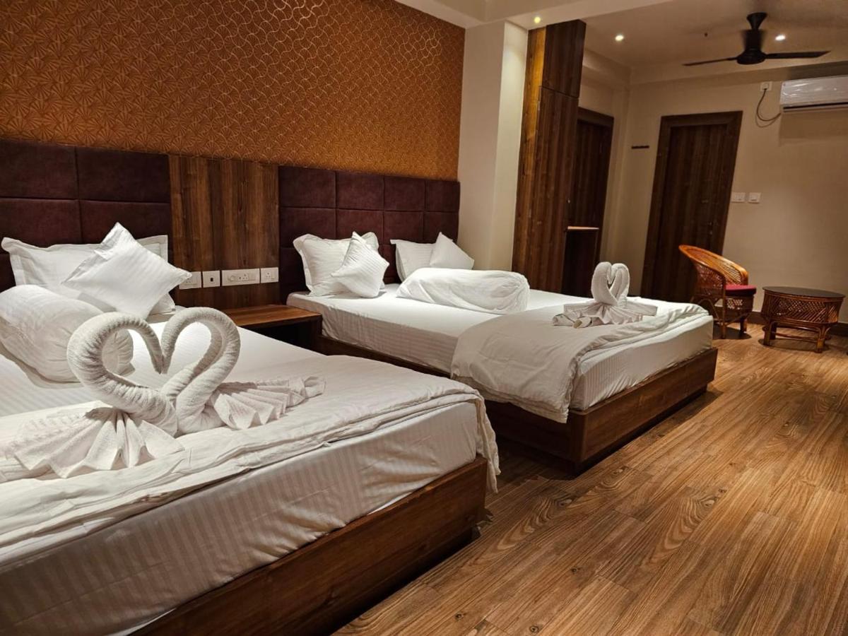 Blue Waves Hotel Tajpur Екстер'єр фото