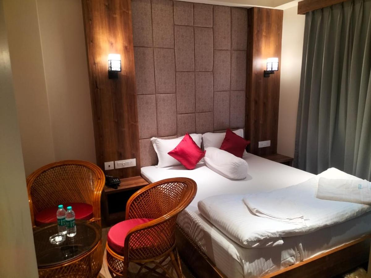 Blue Waves Hotel Tajpur Екстер'єр фото