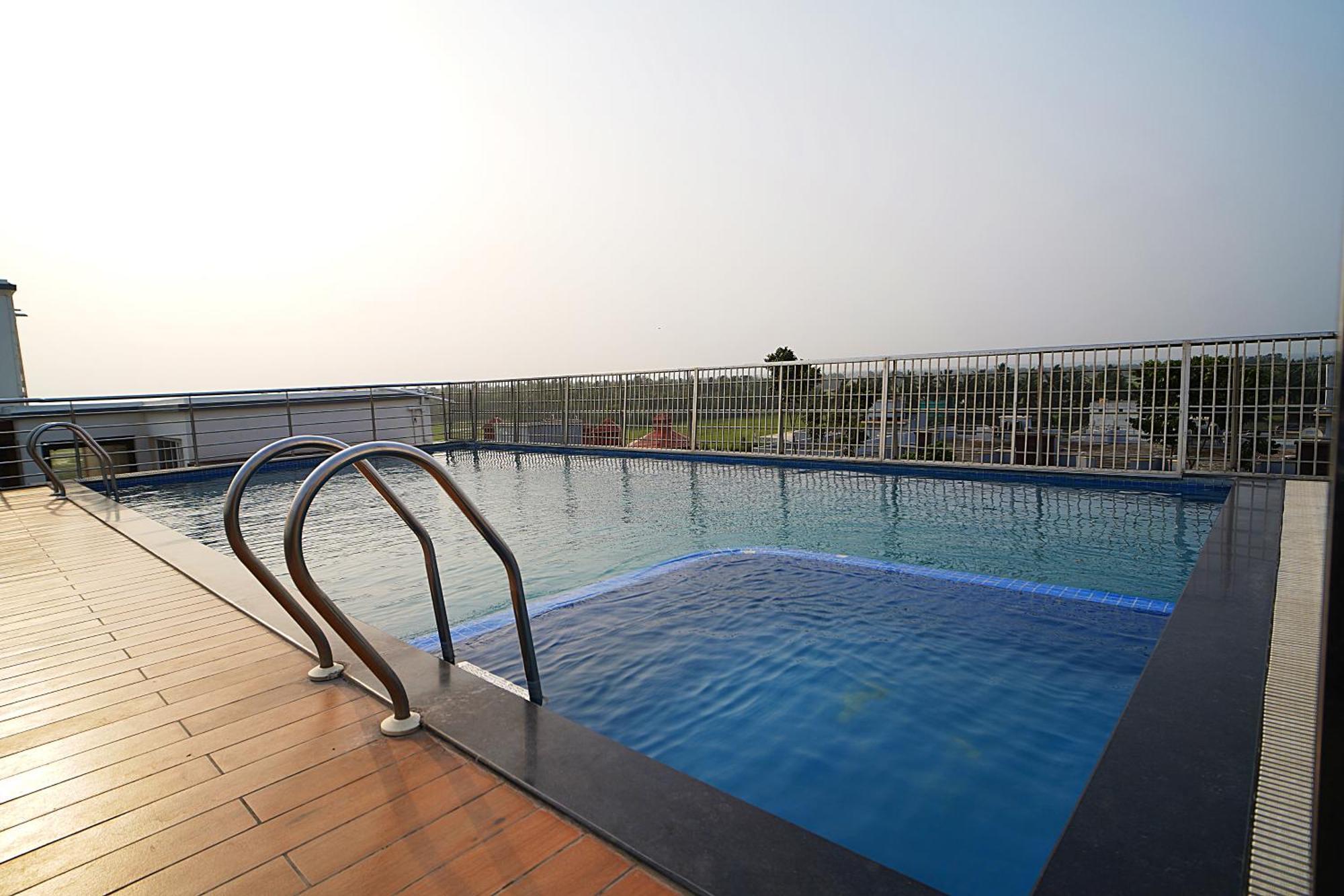 Blue Waves Hotel Tajpur Екстер'єр фото