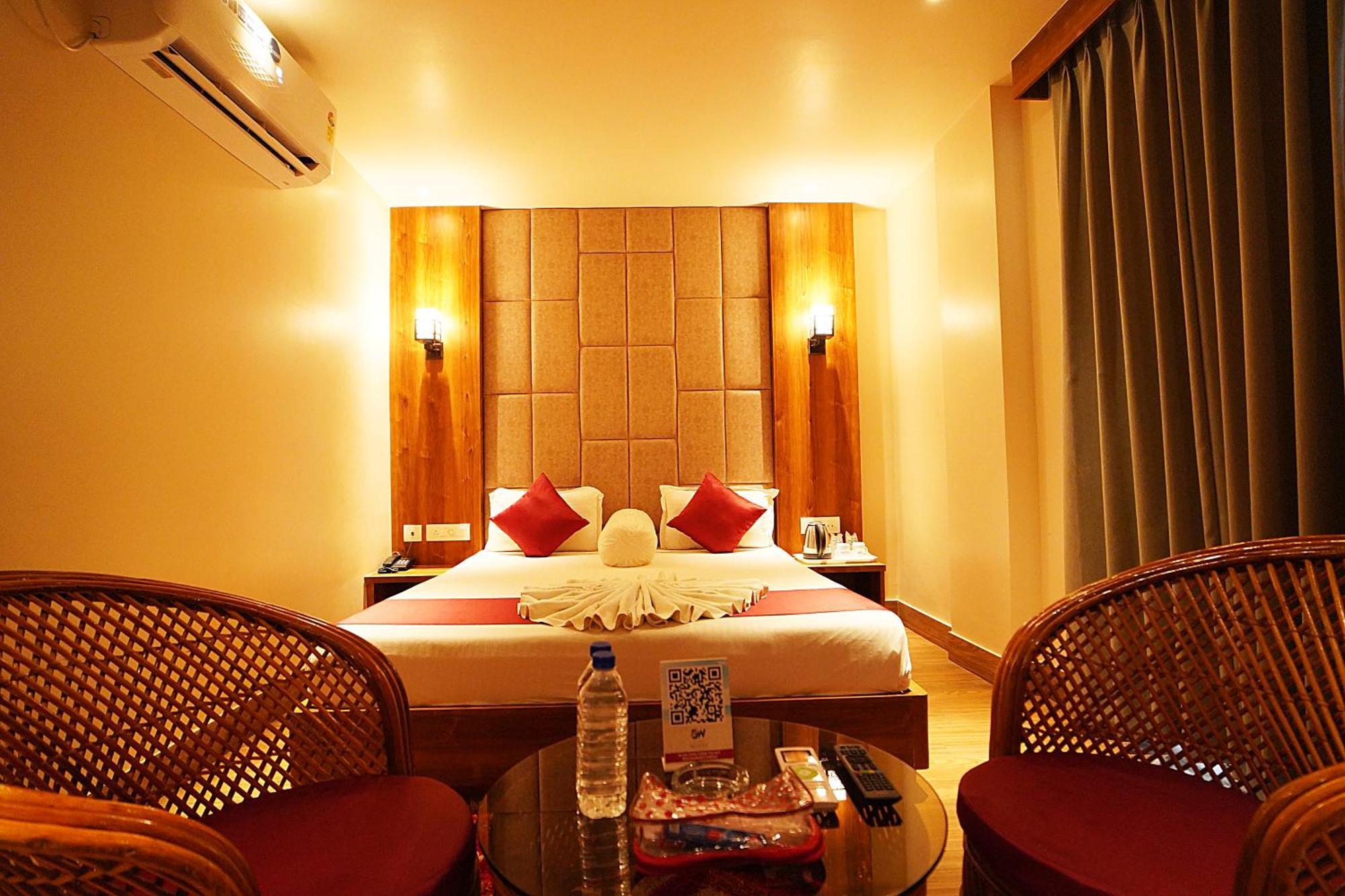 Blue Waves Hotel Tajpur Екстер'єр фото