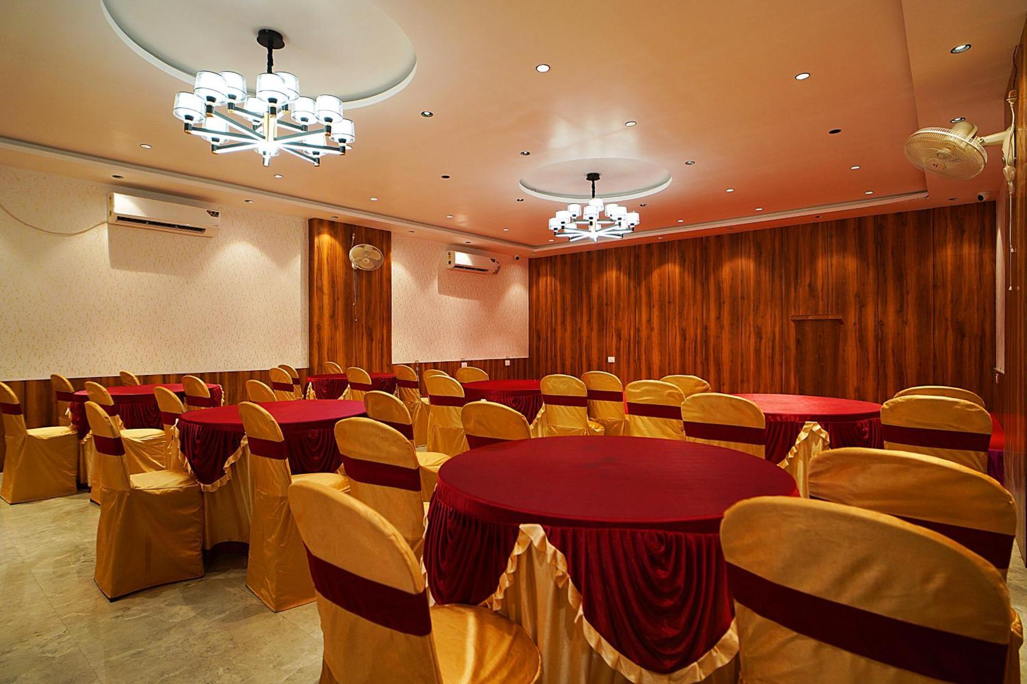 Blue Waves Hotel Tajpur Екстер'єр фото