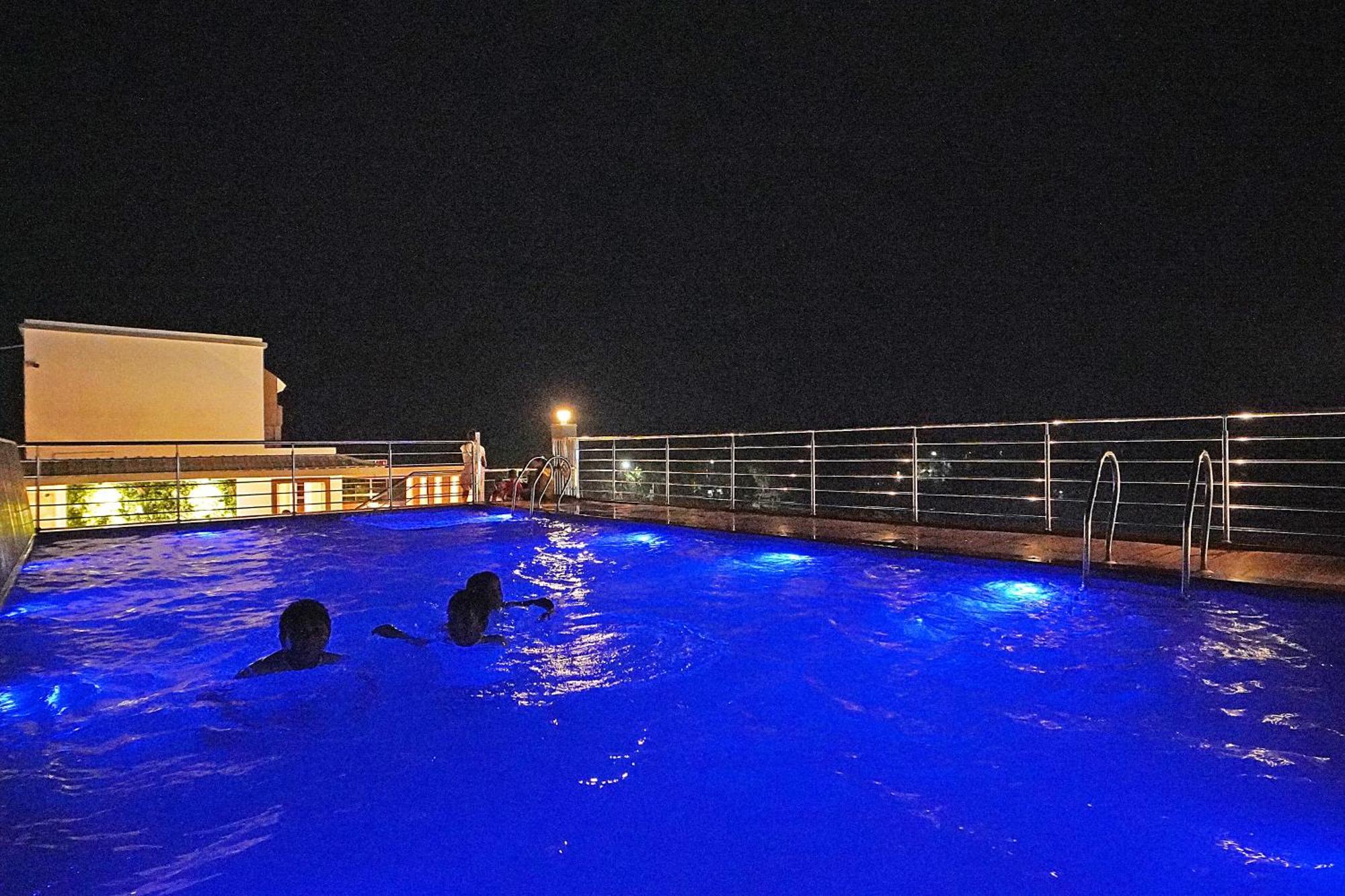Blue Waves Hotel Tajpur Екстер'єр фото